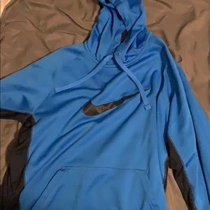 Men’s size medium blue nike sweatshirt